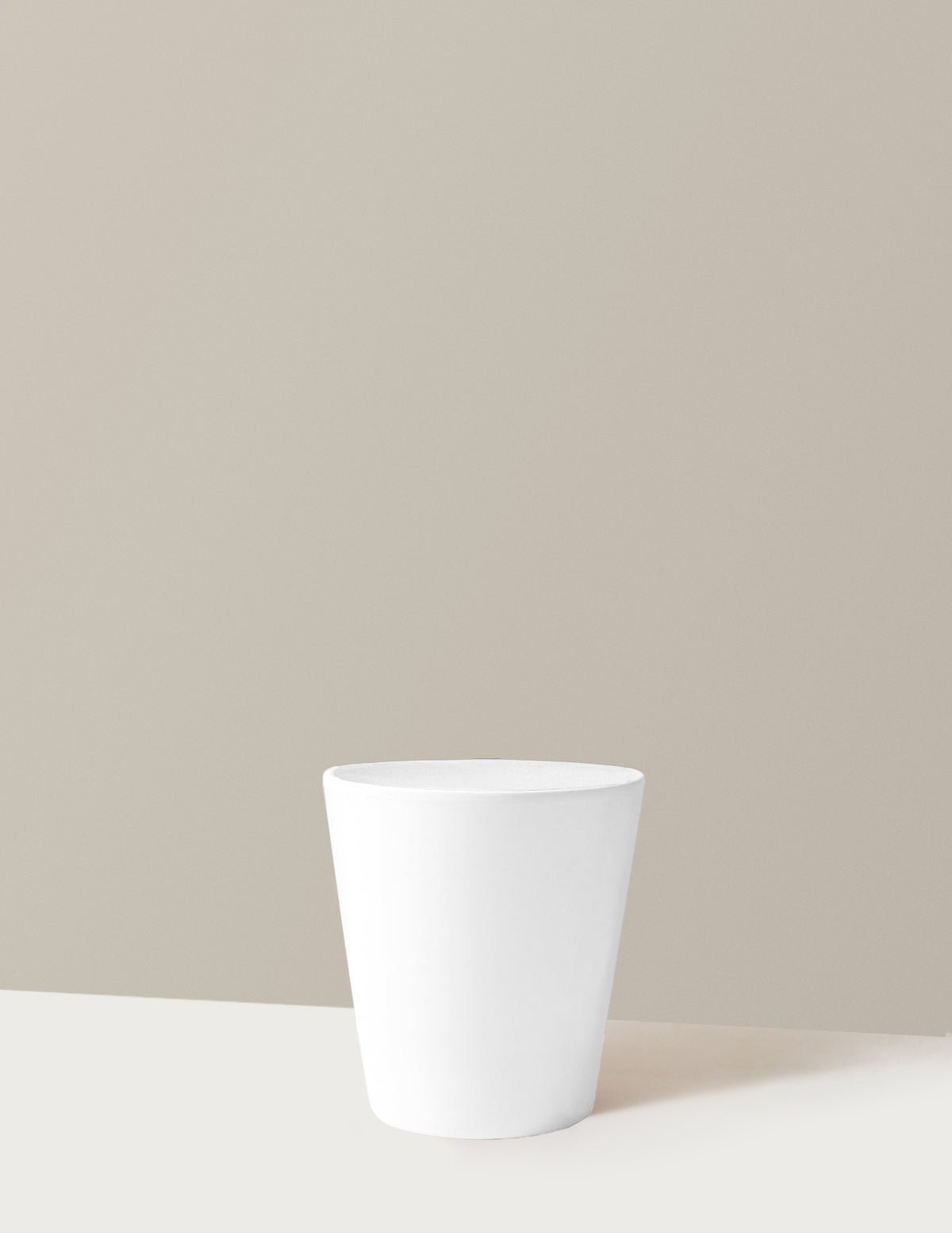 Marianne Planter Hover